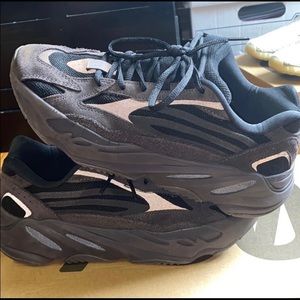 Yeezy Vanta V2 Size 8 *NO BOX*